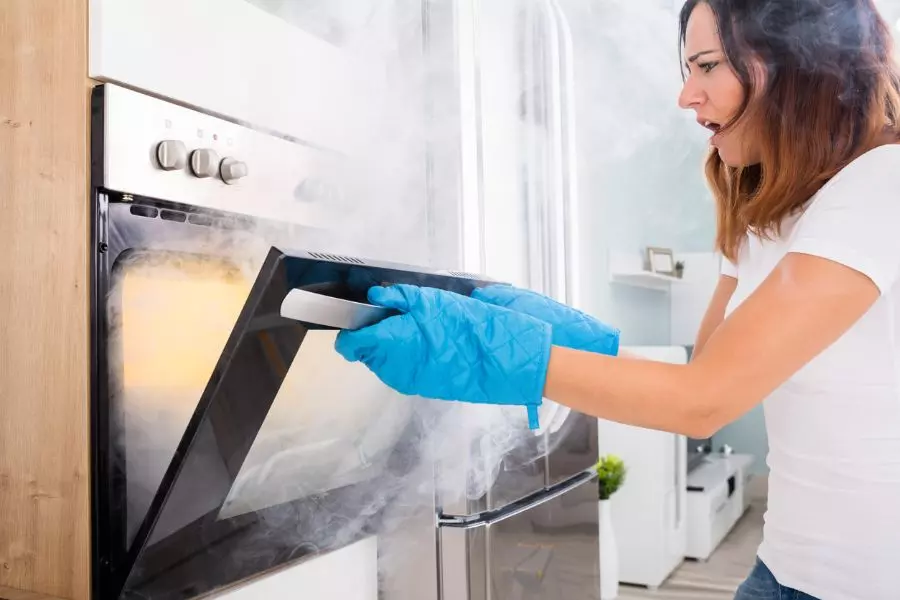 how to get burnt smell out of house