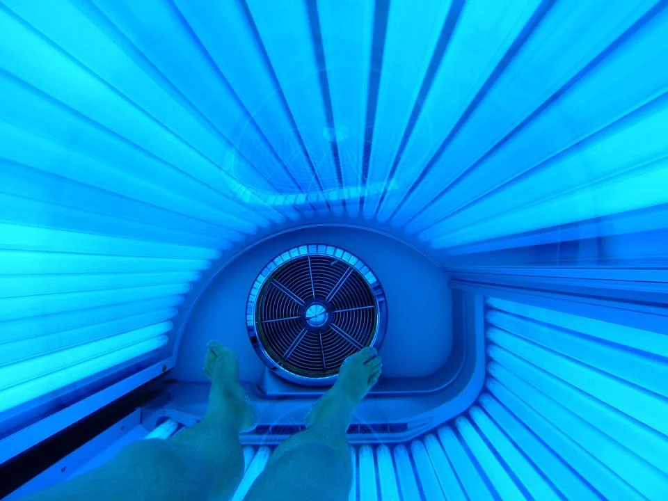 how to tan back of legs without laying on stomach